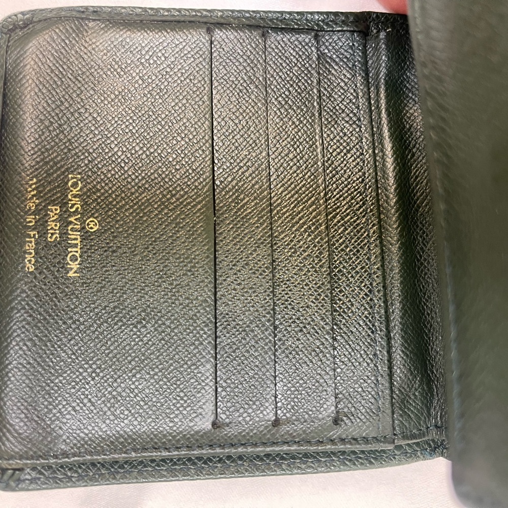Louis Vuitton Vintage EPI Green Taiga Leather Bifold Wallet Unisex 4" Γ 3.5" - Picture 12 of 13